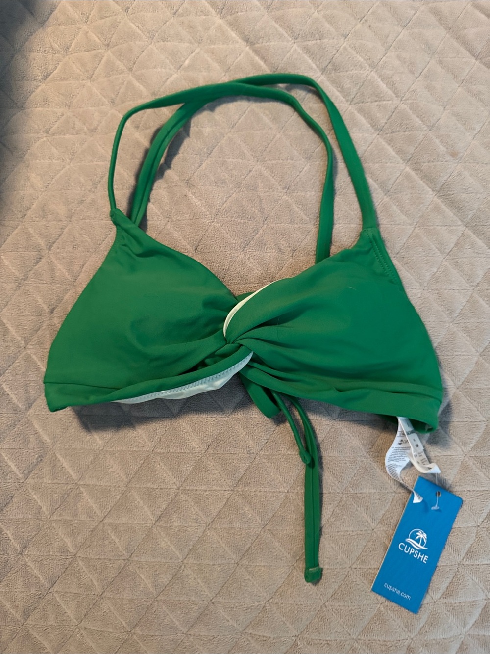 Cupshe Emerald Green Twist-Front Bikini Top